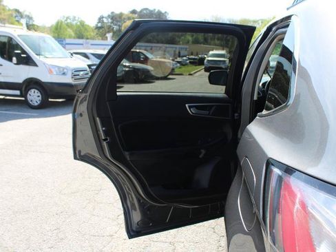 Used 2022 Ford Edge SEL AWD/4WD image 16