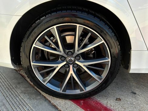 Used 2019 Volvo S90 T6 Momentum AWD/4WD image 8