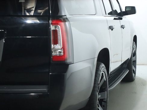 Used 2019 GMC Yukon XL SLT w/ Graphite Performance Edition image 48