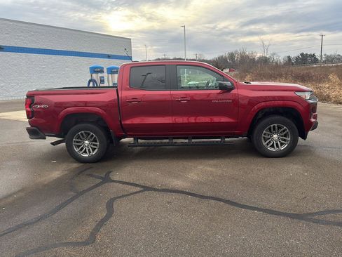Used 2023 Chevrolet Colorado LT w/ LT Convenience Package II image 8