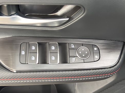 New 2026 Nissan Kicks SR w/ Cold Weather Package image 18