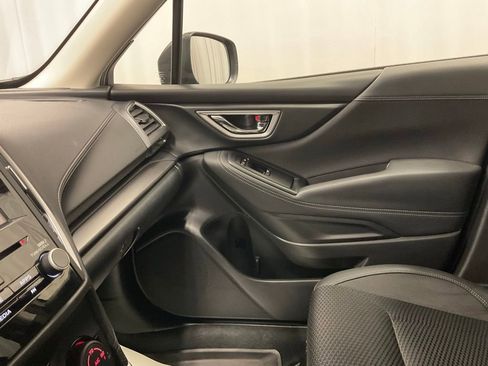Used 2022 Subaru Forester Premium image 23