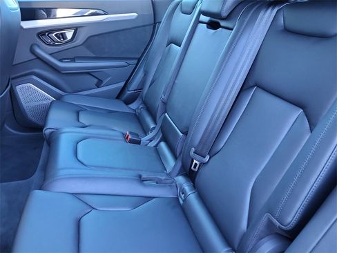 Used 2019 Lamborghini Urus image 14