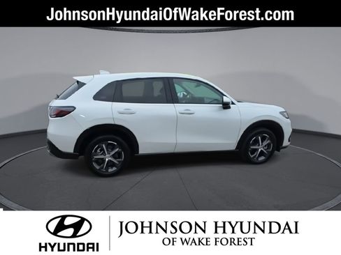 Used 2023 Honda HR-V EX-L image 9