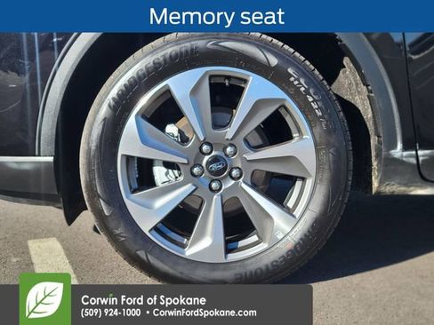 Used 2025 Ford Escape Platinum image 10