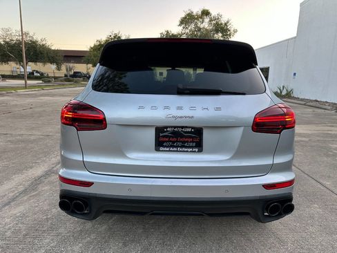 Used 2016 Porsche Cayenne image 4