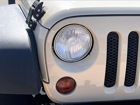 Used 2011 Jeep Wrangler Sport AWD/4WD image 23