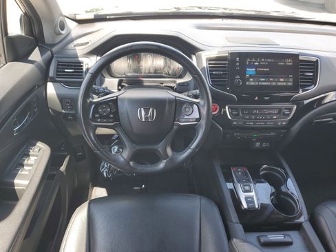 Used 2022 Honda Pilot Touring image 16