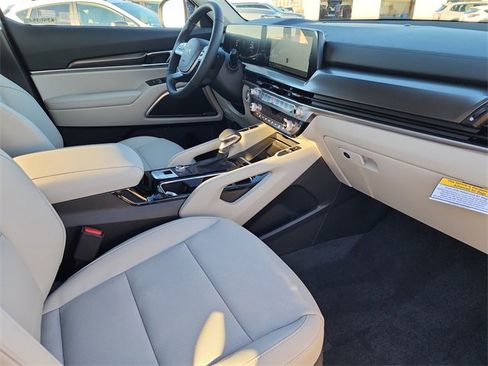 New 2025 Kia Telluride S image 17