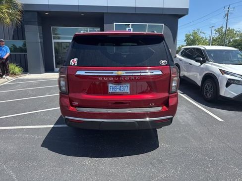Used 2024 Chevrolet Suburban LT w/ LT Signature Plus Package AWD/4WD image 7
