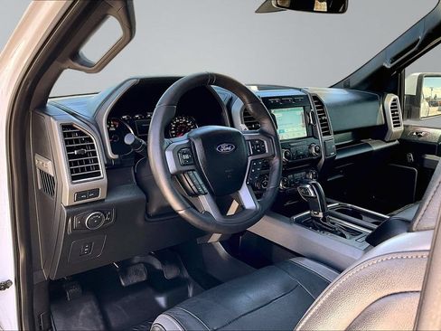 Used 2017 Ford F150 Raptor w/ Equipment Group 802A Luxury AWD/4WD image 4