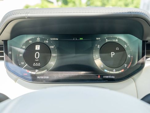 Used 2025 Land Rover Range Rover SE AWD/4WD image 14