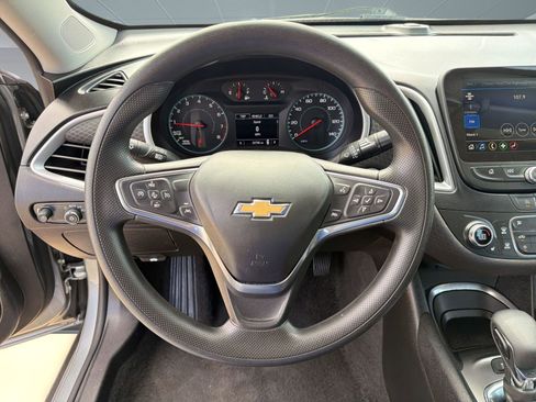 Used 2025 Chevrolet Malibu LT image 16