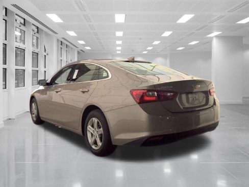 Used 2025 Chevrolet Malibu LT FWD image 5
