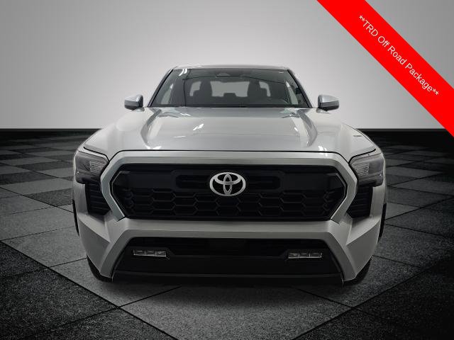Certified 2025 Toyota Tacoma TRD Off-Road AWD/4WD image 2