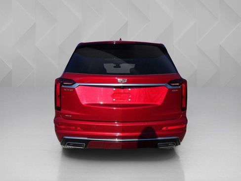 Certified 2024 Cadillac XT6 Premium Luxury image 4