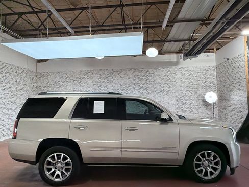 Used 2016 GMC Yukon Denali w/ Open Road Package AWD/4WD image 8