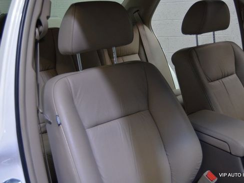 Used 2004 Acura RL image 14