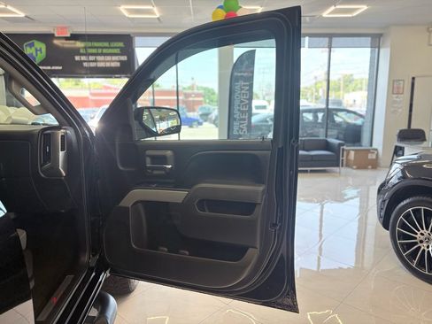 Used 2017 Chevrolet Silverado 1500 LT w/ Midnight Edition AWD/4WD image 35