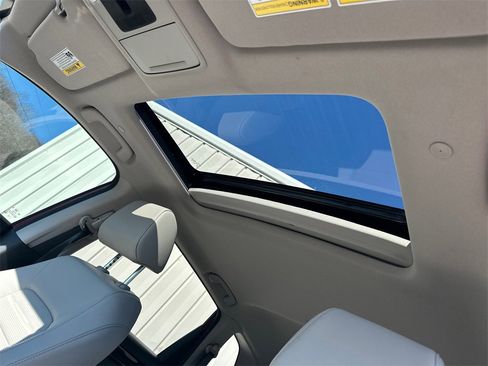 Used 2023 Honda CR-V EX-L image 32