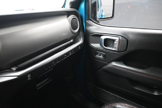 Used 2019 Jeep Wrangler Unlimited Rubicon w/ Steel Bumper Group AWD/4WD image 9