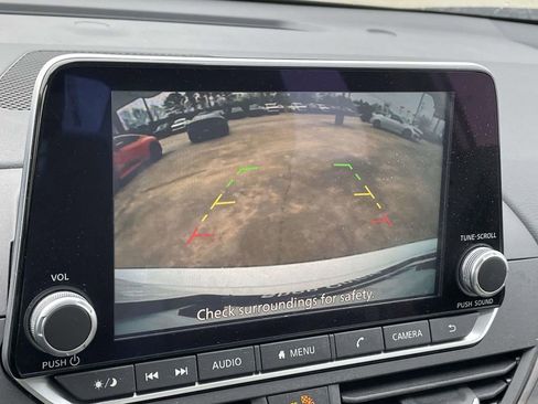 Used 2025 Nissan Altima 2.5 SV image 26