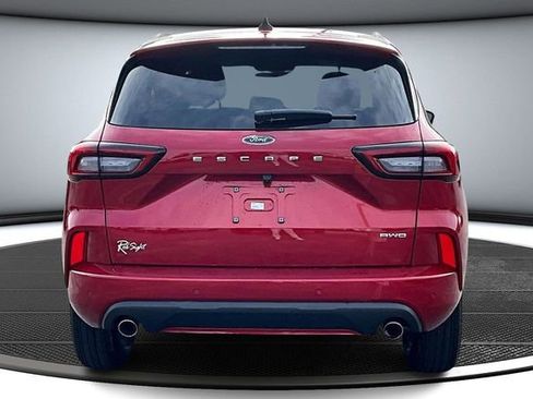 Used 2024 Ford Escape ST-Line w/ Tech Pack #1 AWD/4WD image 5