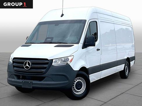 Used 2025 Mercedes-Benz Sprinter 2500 image 1