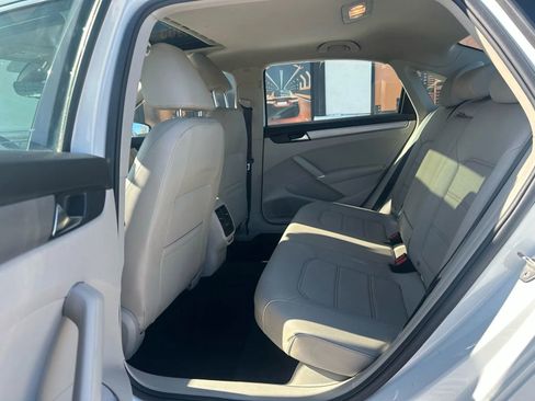 Used 2020 Volkswagen Passat 2.0T SE image 8