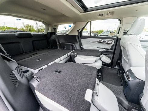 New 2026 Ford Explorer Platinum AWD/4WD image 11