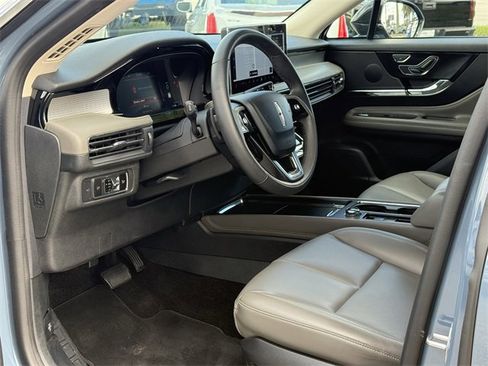 Used 2023 Lincoln Corsair FWD image 14