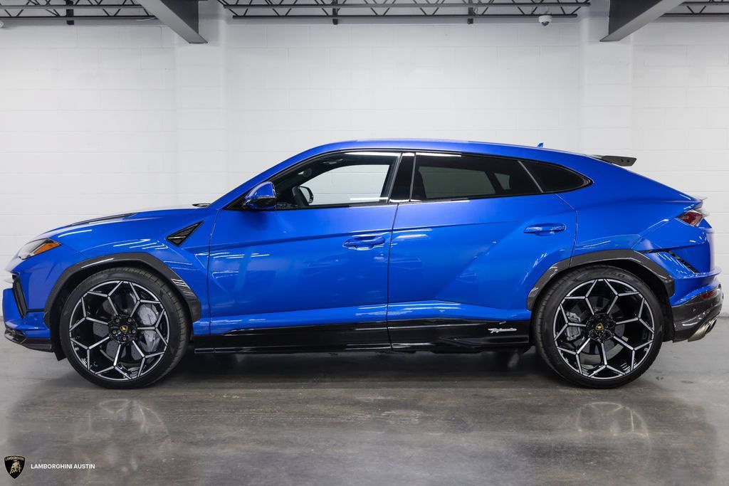 Used 2024 Lamborghini Urus Performante AWD/4WD image 7