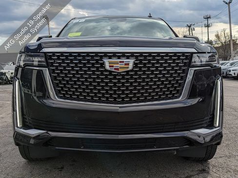 Used 2022 Cadillac Escalade Premium Luxury RWD image 5