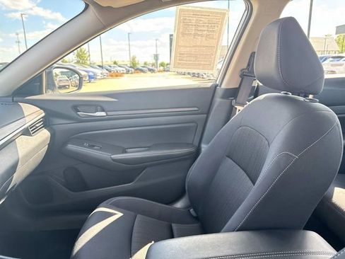 Used 2025 Nissan Altima 2.5 SV image 22