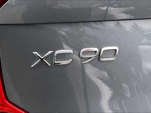 Used 2017 Volvo XC90 T6 Momentum w/ Vision Package image 31