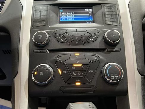 Used 2016 Ford Fusion SE FWD image 15