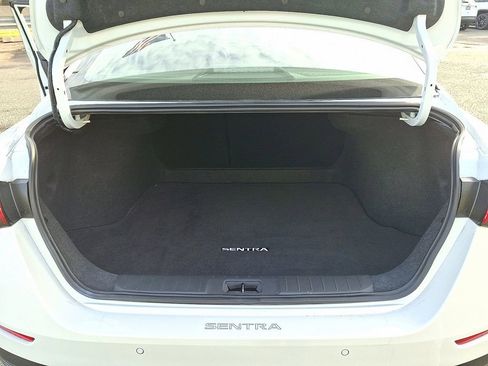 Used 2025 Nissan Sentra SR image 28