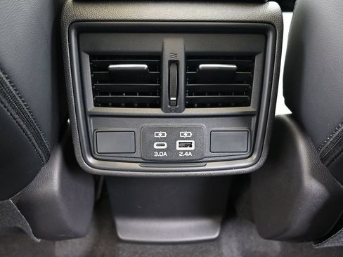 Used 2026 Subaru Forester Premium AWD/4WD image 17