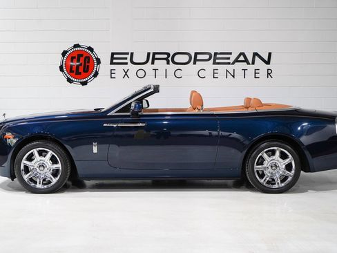 Used 2017 Rolls-Royce Dawn image 7