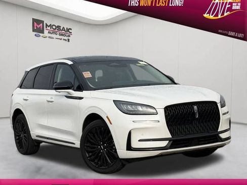 Used 2024 Lincoln Corsair AWD w/ Equipment Group 101A image 1