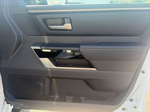 Used 2026 Toyota Tundra Limited AWD/4WD image 38