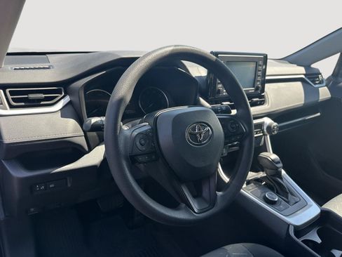 Used 2021 Toyota RAV4 XLE AWD/4WD image 10