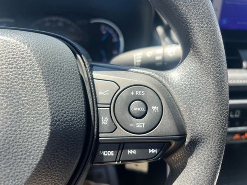 Certified 2025 Toyota RAV4 LE AWD/4WD image 16
