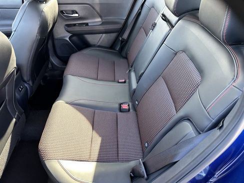 Used 2025 Nissan Kicks SR w/ SR Premium Package image 8