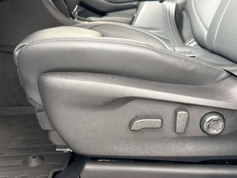 Used 2025 Subaru Ascent Touring w/ Popular Package #2 AWD/4WD image 31