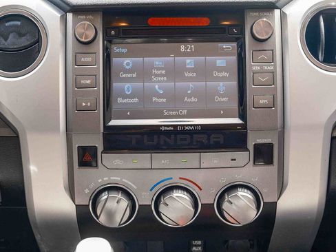 Used 2017 Toyota Tundra SR5 RWD image 13