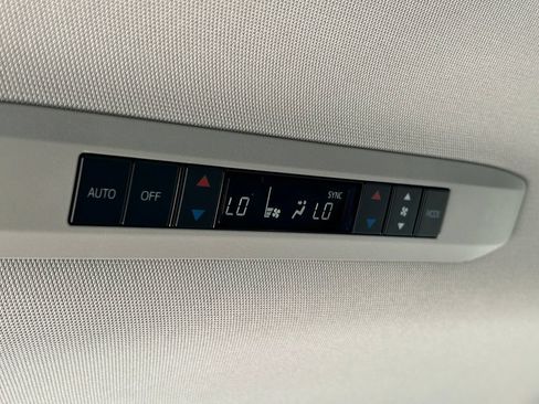Certified 2026 Toyota Sienna XLE FWD image 24