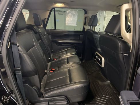 Used 2024 Ford Expedition Max XLT image 14