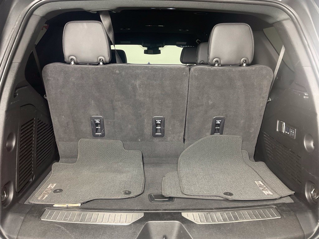 Used 2025 GMC Yukon Denali AWD/4WD image 11