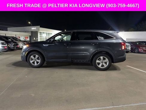 Used 2023 Kia Sorento LX FWD image 8
